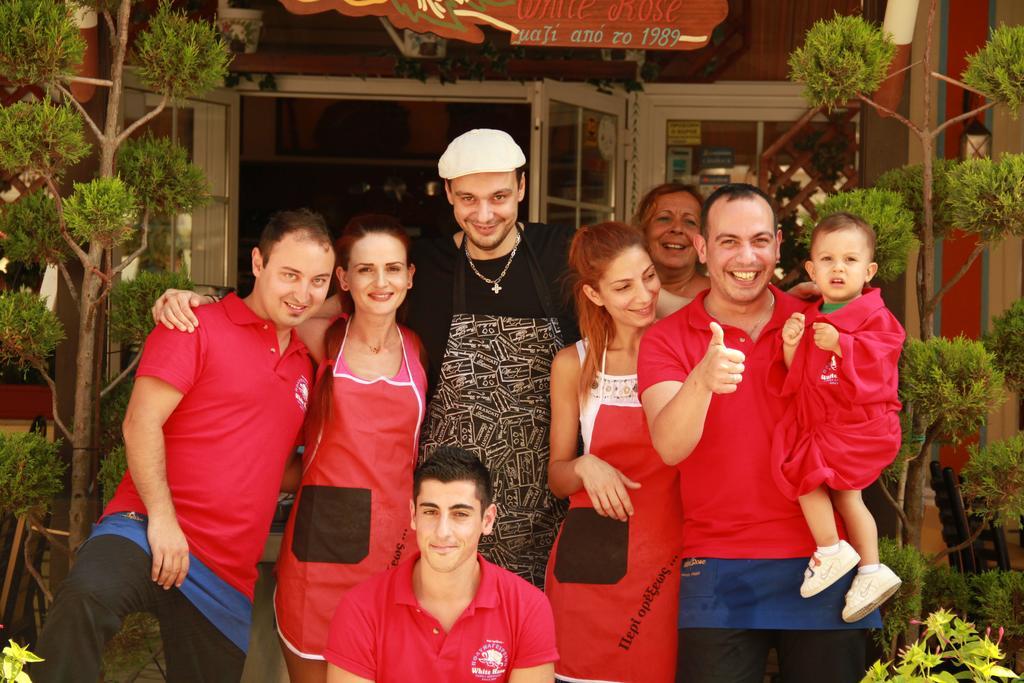 Hotel White Rose Beach Olympiakí Aktí المظهر الخارجي الصورة
